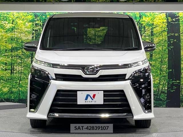 Toyota VOXY 2018-09 394984-15