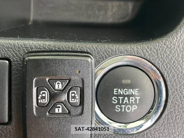 Toyota NOAH 2011-09 385494-7