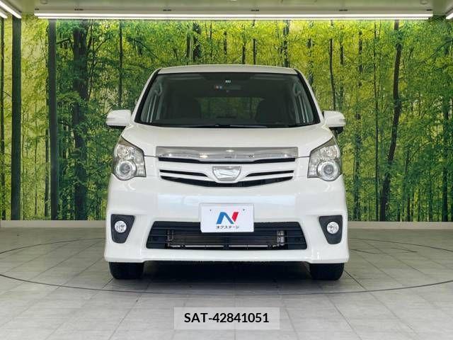 Toyota NOAH 2011-09 385494-15