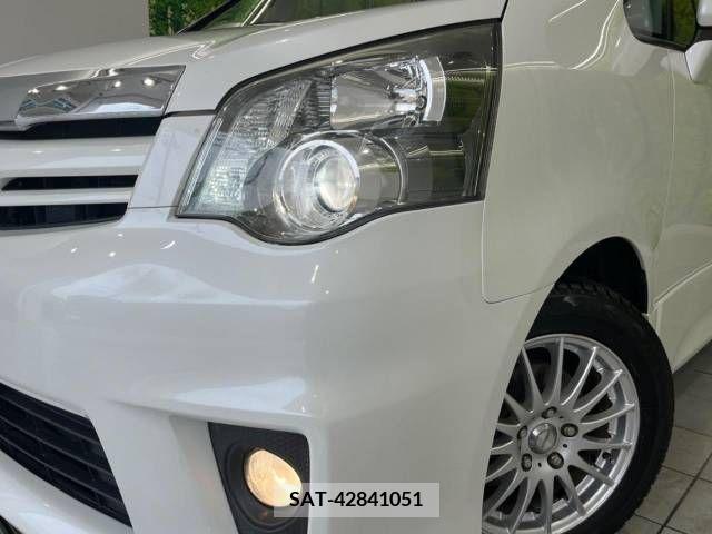 Toyota NOAH 2011-09 385494-13