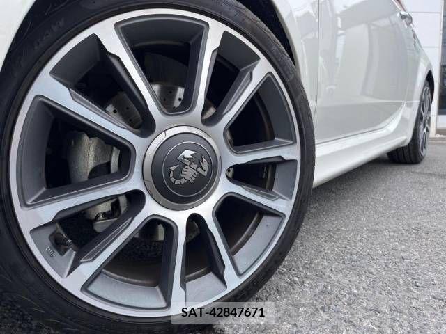 Abarth 595 2022-09 258717-12