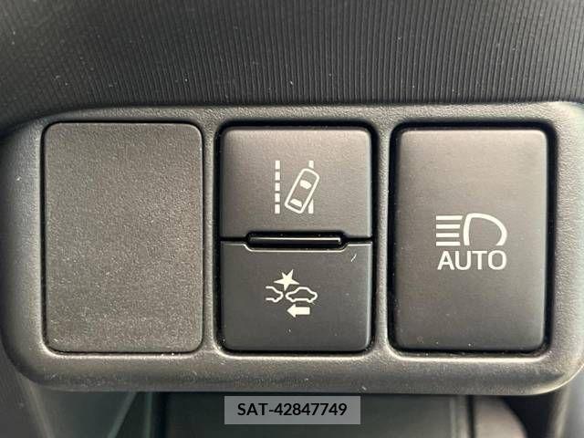 Toyota AQUA 2017-07 314298-6