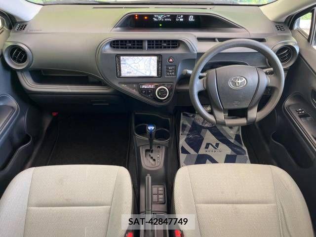 Toyota AQUA 2017-07 314298-1