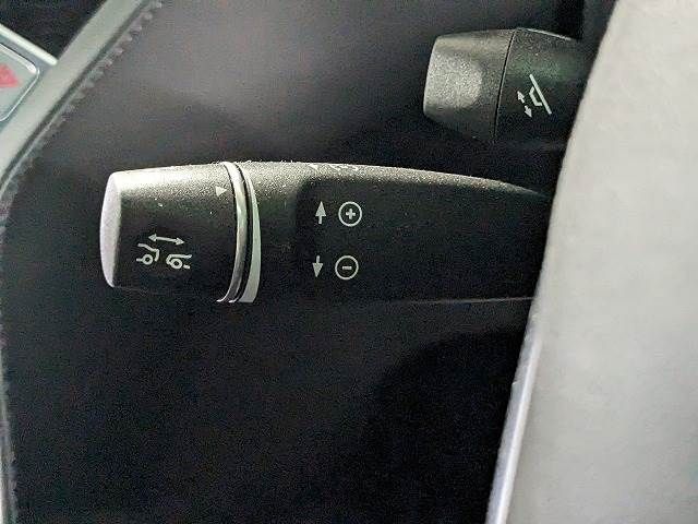 Tesla MODEL X 2017-11 17277-4