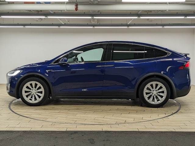 Tesla MODEL X 2017-11 17277-14