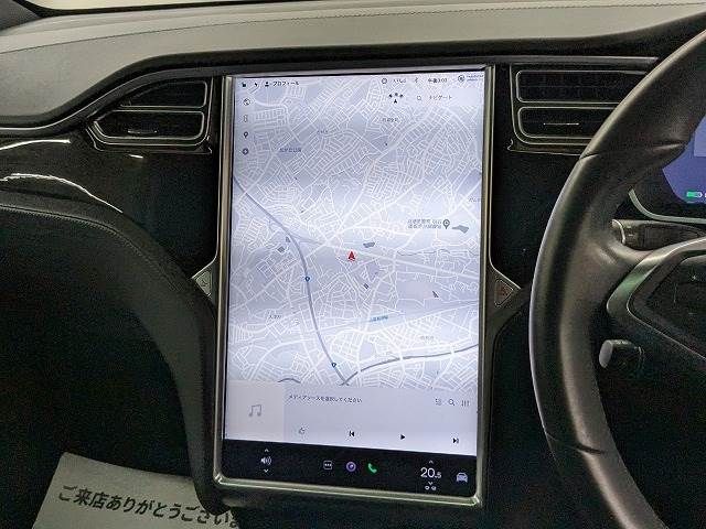 Tesla MODEL X 2017-11 17277-2