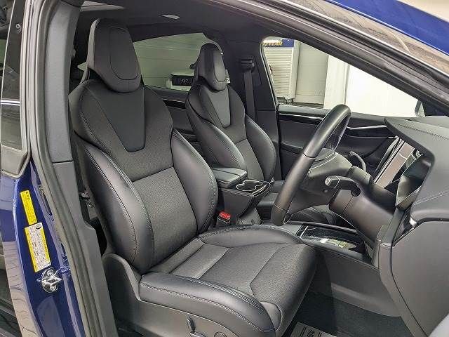 Tesla MODEL X 2017-11 17277-8