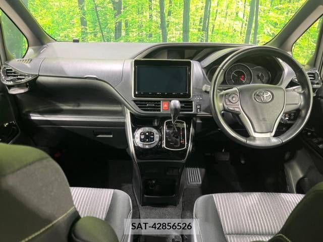 Toyota VOXY 2018-11 332051-1