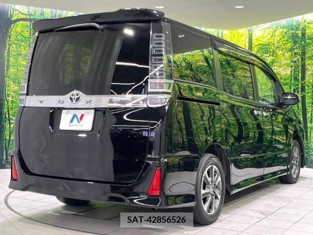 Toyota VOXY 2018-11 332051-18