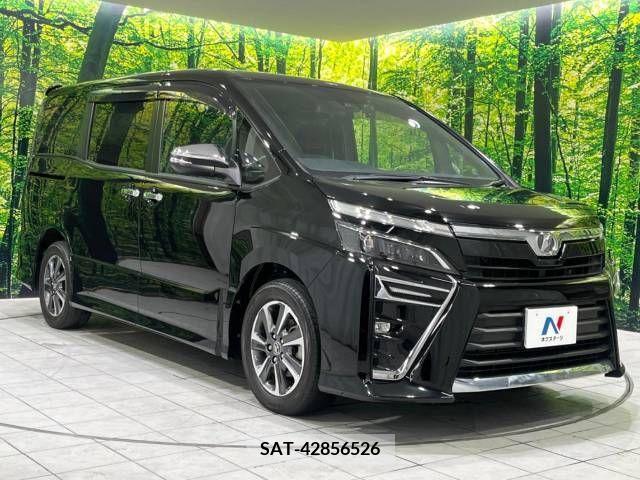 Toyota VOXY 2018-11 332051-17