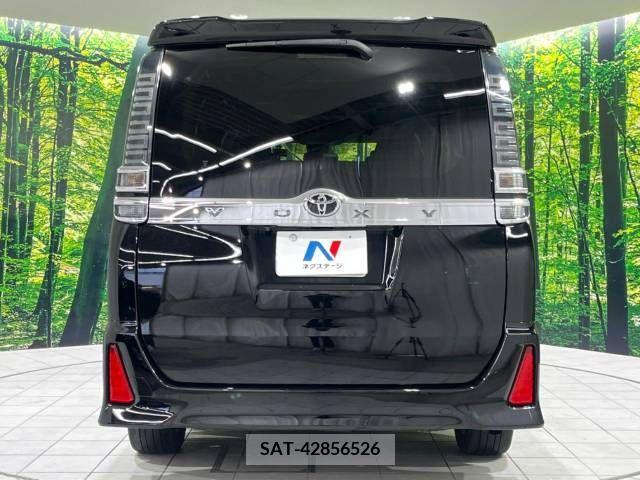 Toyota VOXY 2018-11 332051-16