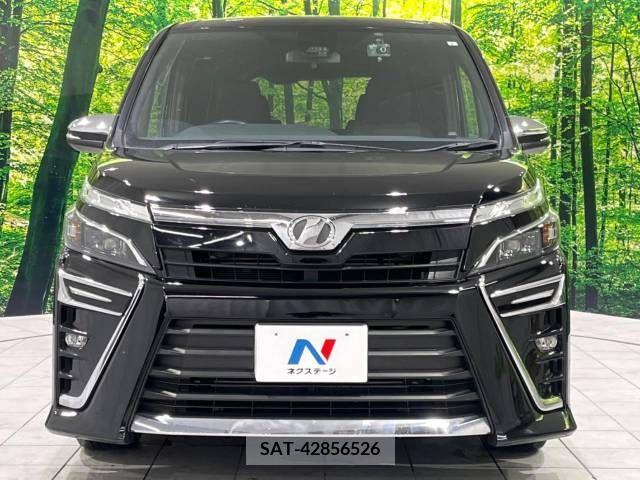 Toyota VOXY 2018-11 332051-15