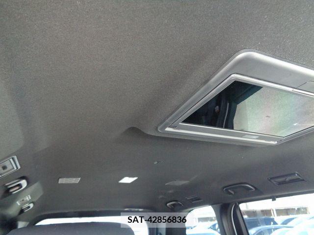 Toyota NOAH 2023-03 313618-22
