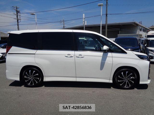 Toyota NOAH 2023-03 313618-27