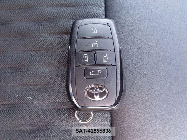 Toyota NOAH 2023-03 313618-26