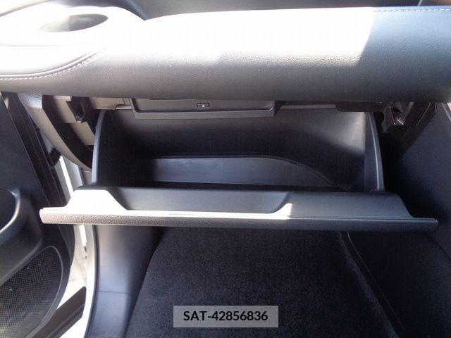 Toyota NOAH 2023-03 313618-18