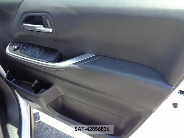 Toyota NOAH 2023-03 313618-17