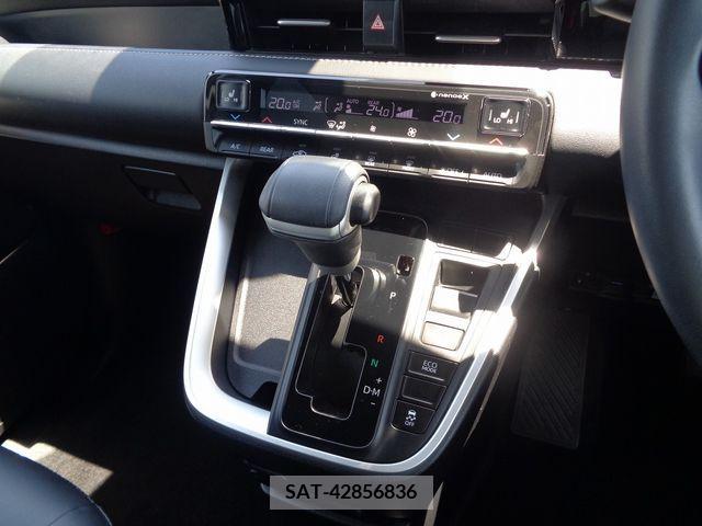 Toyota NOAH 2023-03 313618-14