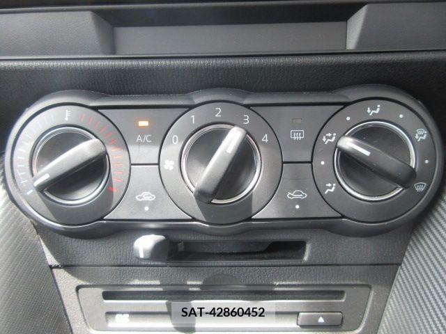 Mazda DEMIO 2019-04 301967-11