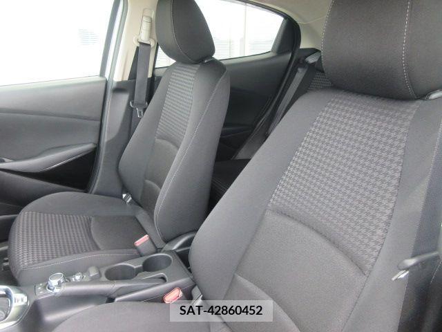 Mazda DEMIO 2019-04 301967-4