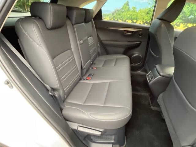 Lexus NX 2016-06 184768-9