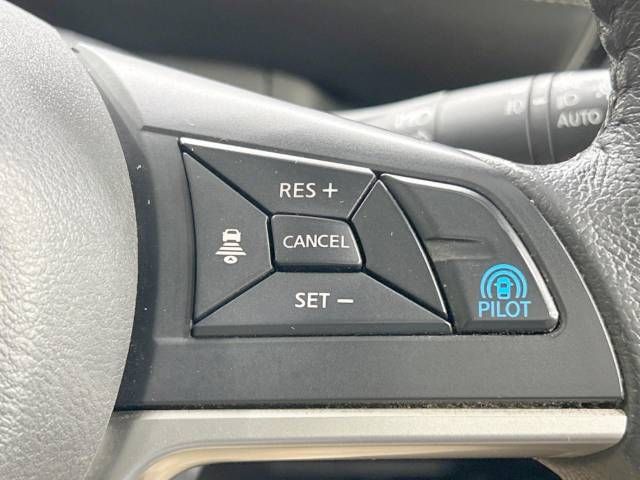 Nissan SERENA 2017-02 9630-5