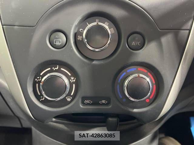 Nissan LATIO 2016-05 274679-4
