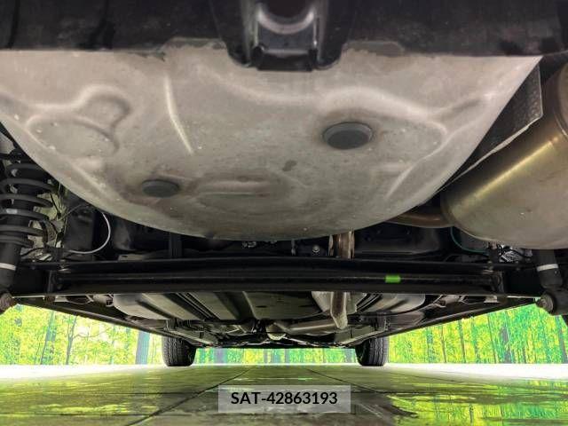 Toyota SIENTA 2011-06 253058-19