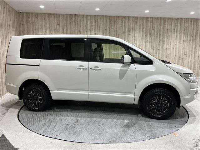 Mitsubishi DELICA D5 2016-06 9931-3