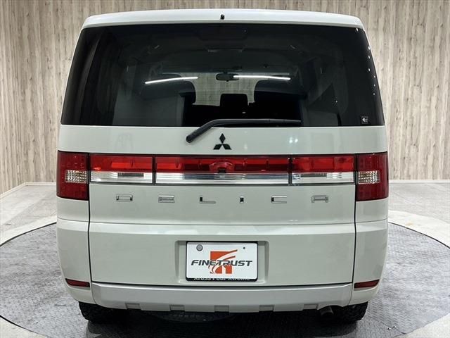 Mitsubishi DELICA D5 2016-06 9931-5