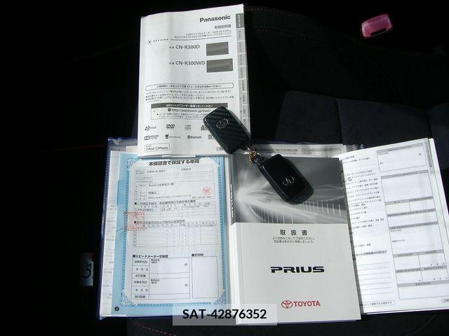 Toyota PRIUS 2013-10 322141-8