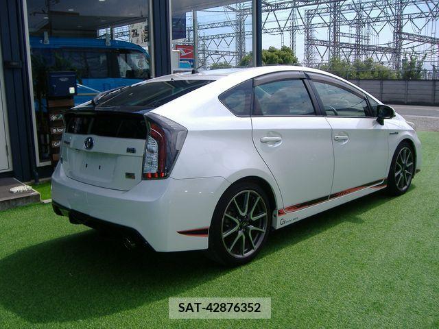 Toyota PRIUS 2013-10 322141-13