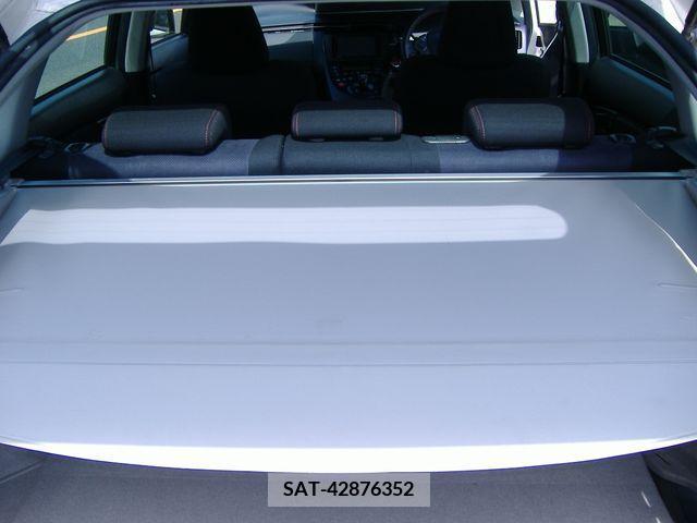Toyota PRIUS 2013-10 322141-11