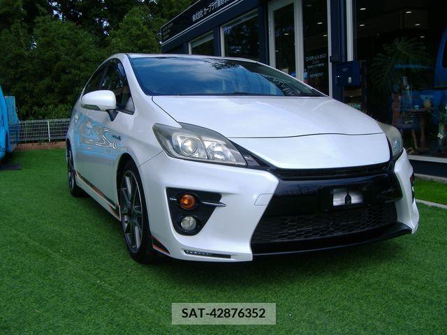 Toyota PRIUS 2013-10 322141-0