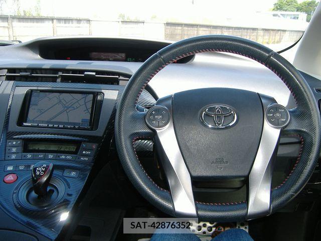 Toyota PRIUS 2013-10 322141-3