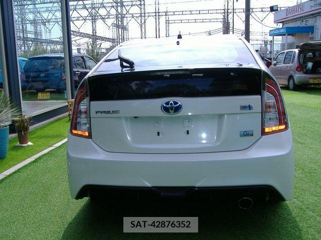 Toyota PRIUS 2013-10 322141-15