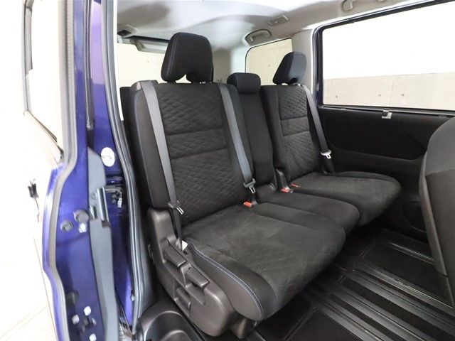 Nissan SERENA 2018-03 195058-4