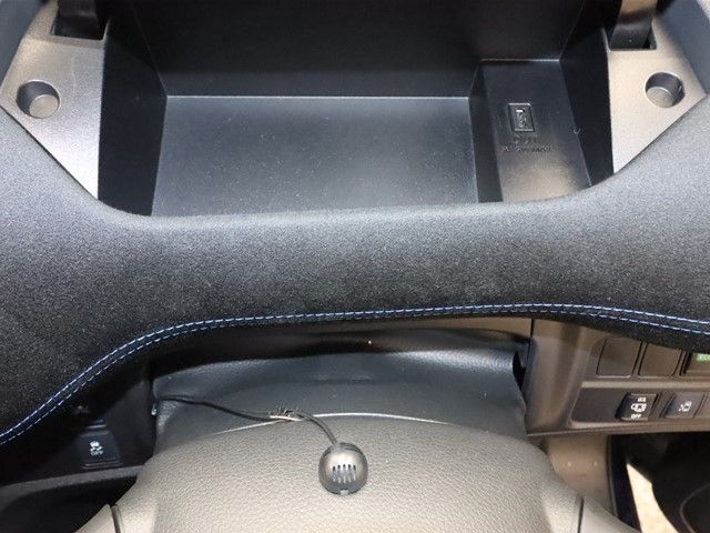 Nissan SERENA 2018-03 195058-9