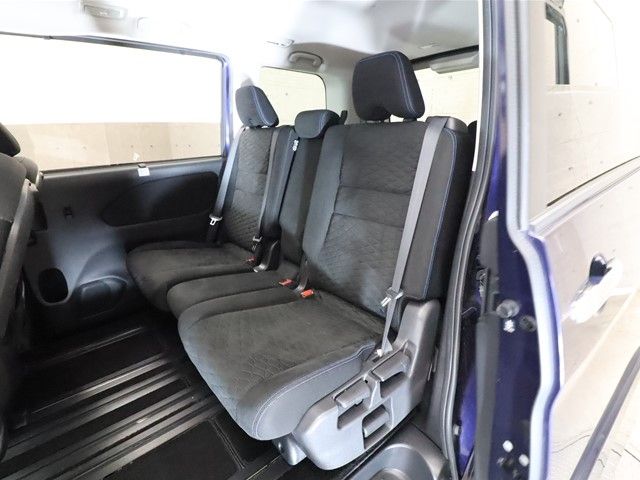 Nissan SERENA 2018-03 195058-6