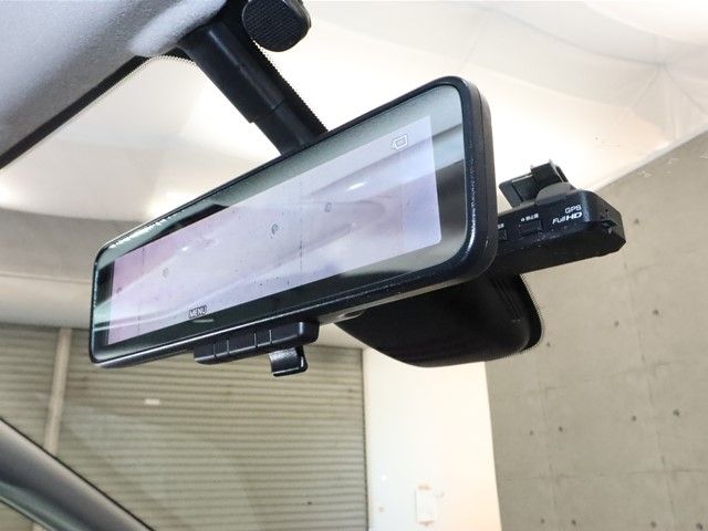 Nissan SERENA 2018-03 195058-18