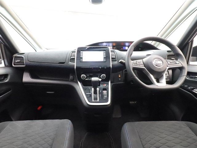 Nissan SERENA 2018-03 195058-2