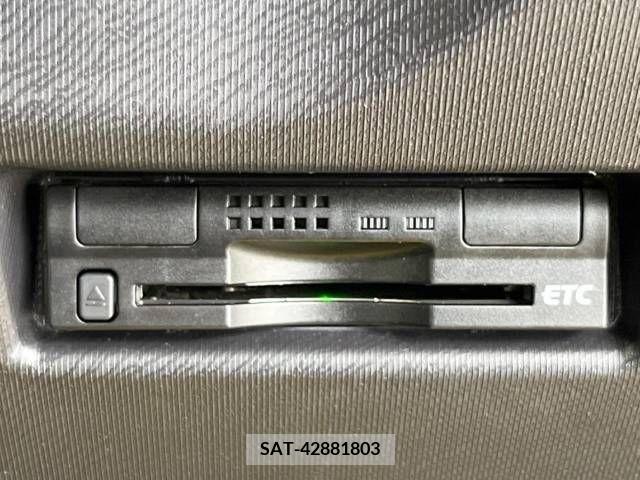 Toyota AQUA 2015-05 348309-4