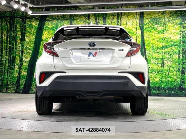 Toyota C-HR 2018-03 357850-15