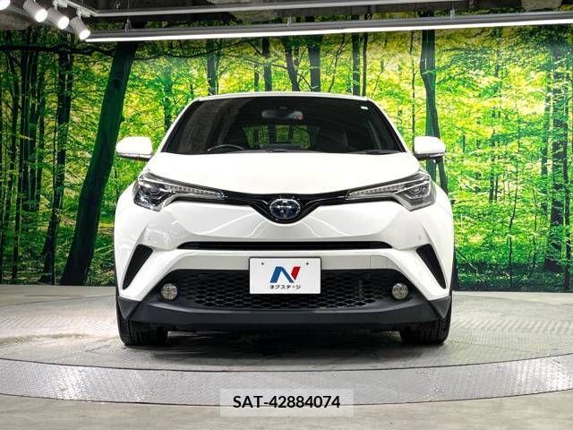 Toyota C-HR 2018-03 357850-14