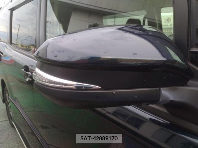 Toyota VOXY 2014-03 352068-11