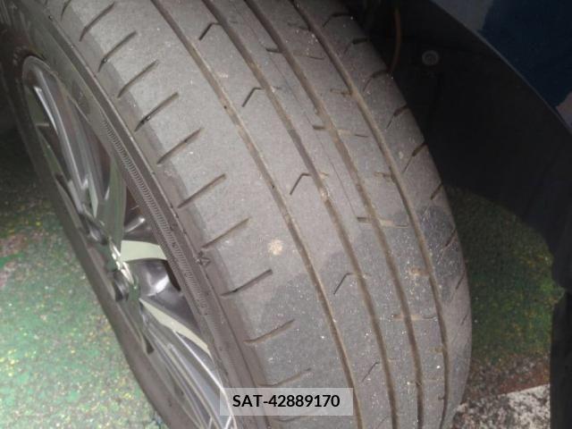 Toyota VOXY 2014-03 352068-10