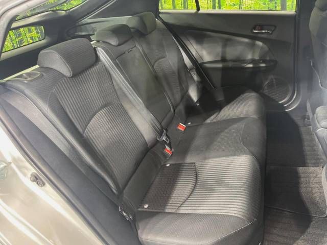 Toyota PRIUS 2017-12 20663-9