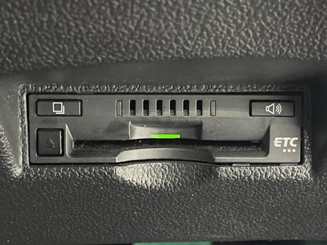 Toyota PRIUS 2017-12 20663-4