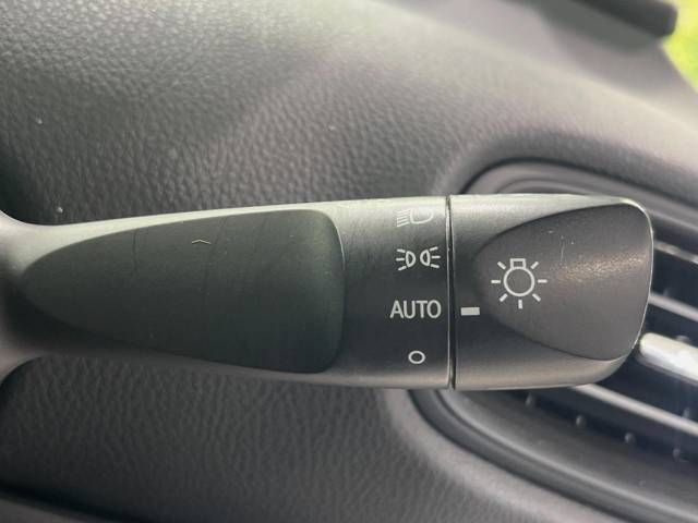 Toyota PRIUS 2017-12 20663-7