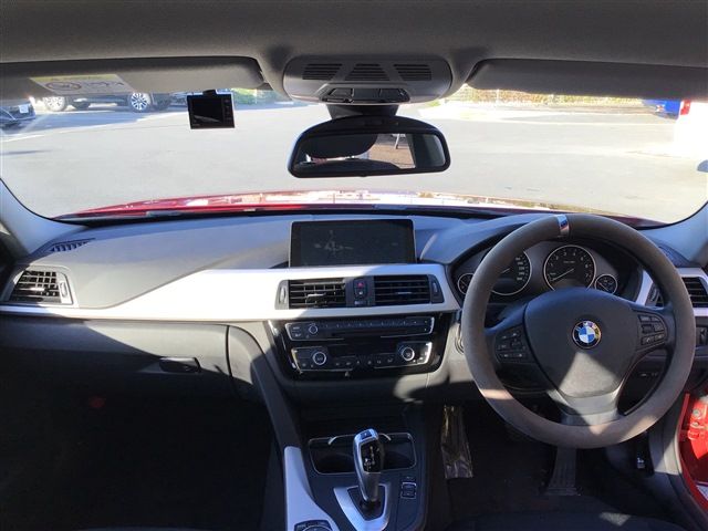 Bmw 3 SERIES 2016-04 13847-12